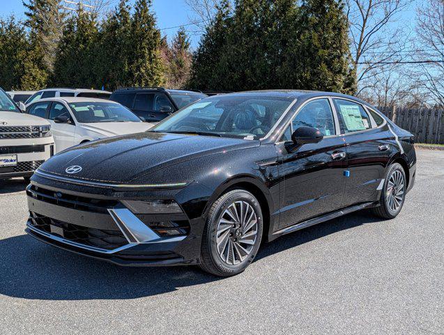 new 2025 Hyundai Sonata Hybrid car, priced at $35,901