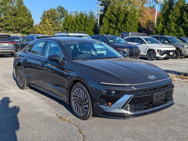 new 2024 Hyundai Sonata Hybrid car, priced at $30,171