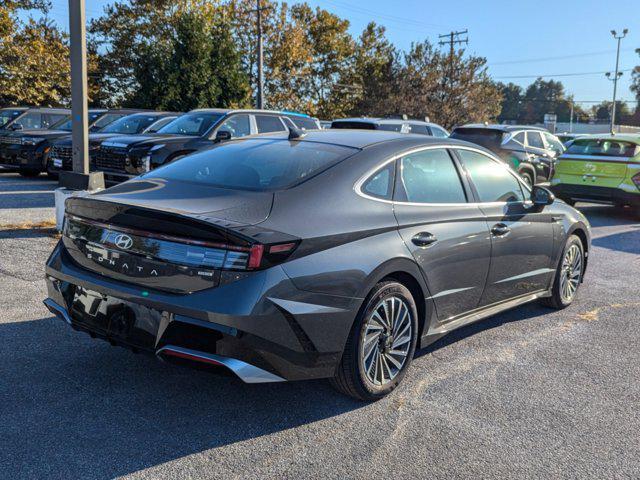 new 2024 Hyundai Sonata Hybrid car, priced at $30,171