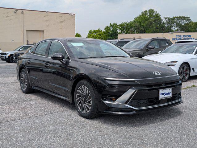 new 2025 Hyundai Sonata Hybrid car, priced at $35,151
