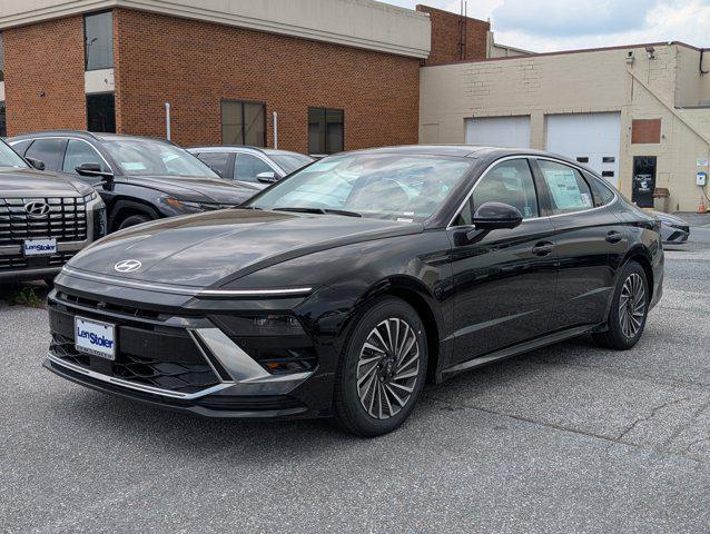 new 2025 Hyundai Sonata Hybrid car, priced at $35,151