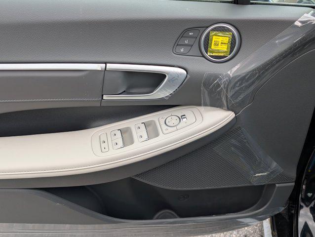 new 2025 Hyundai Sonata Hybrid car, priced at $35,106