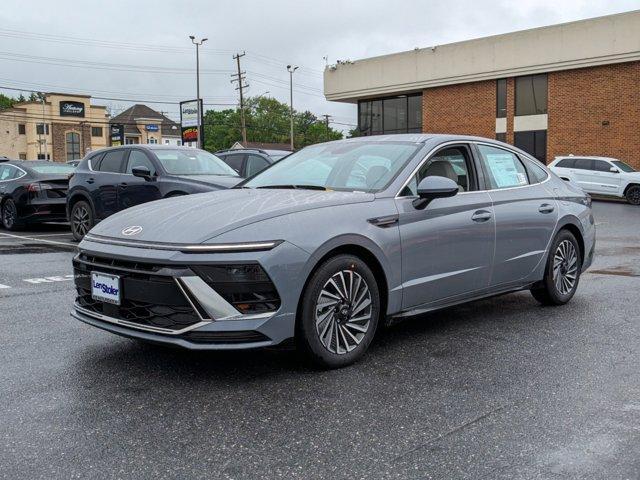 new 2024 Hyundai Sonata Hybrid car, priced at $31,000