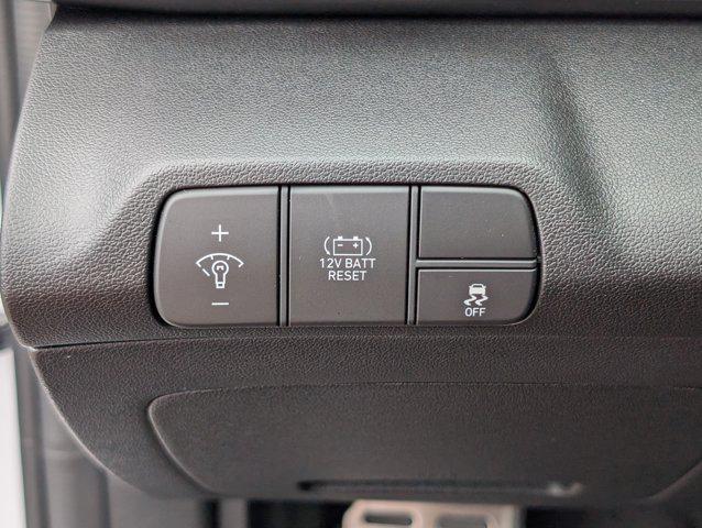 new 2025 Hyundai Elantra car, priced at $26,980