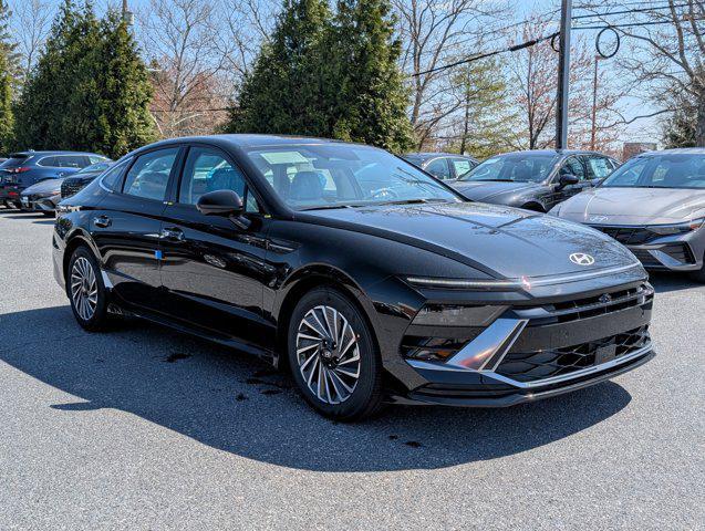 new 2025 Hyundai Sonata Hybrid car, priced at $36,156