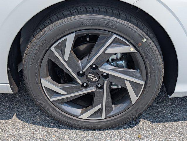 new 2025 Hyundai Elantra car, priced at $23,815