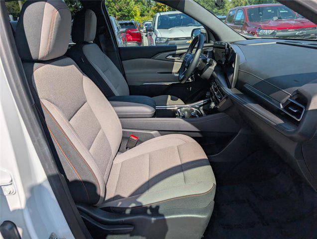 used 2025 Chevrolet Traverse car, priced at $37,000