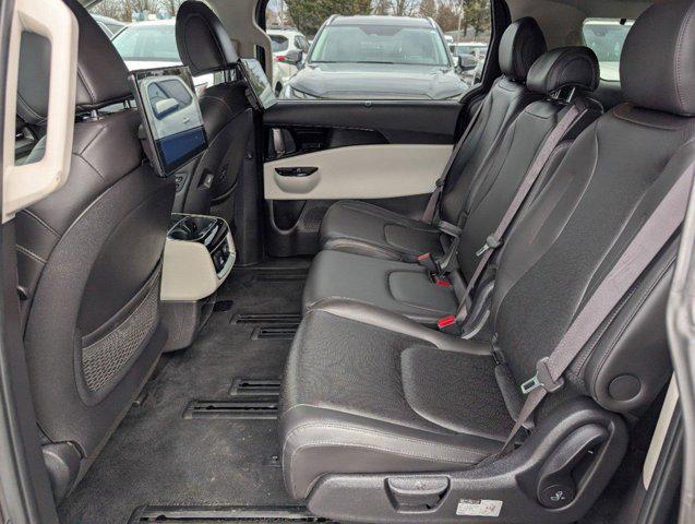 used 2022 Kia Carnival car, priced at $33,500