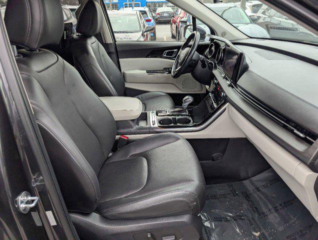used 2022 Kia Carnival car, priced at $33,500