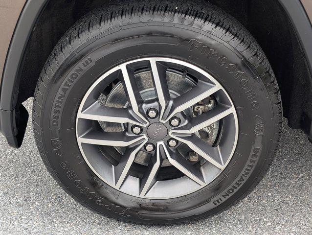 used 2021 Jeep Grand Cherokee car, priced at $27,327