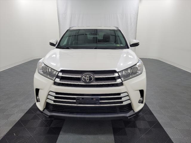 used 2018 Toyota Highlander car, priced at $28,995