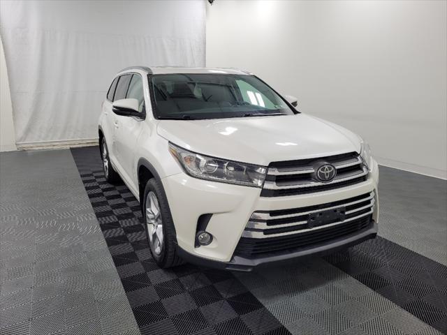 used 2018 Toyota Highlander car, priced at $28,995