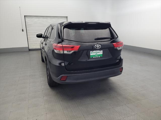 used 2019 Toyota Highlander car, priced at $28,895