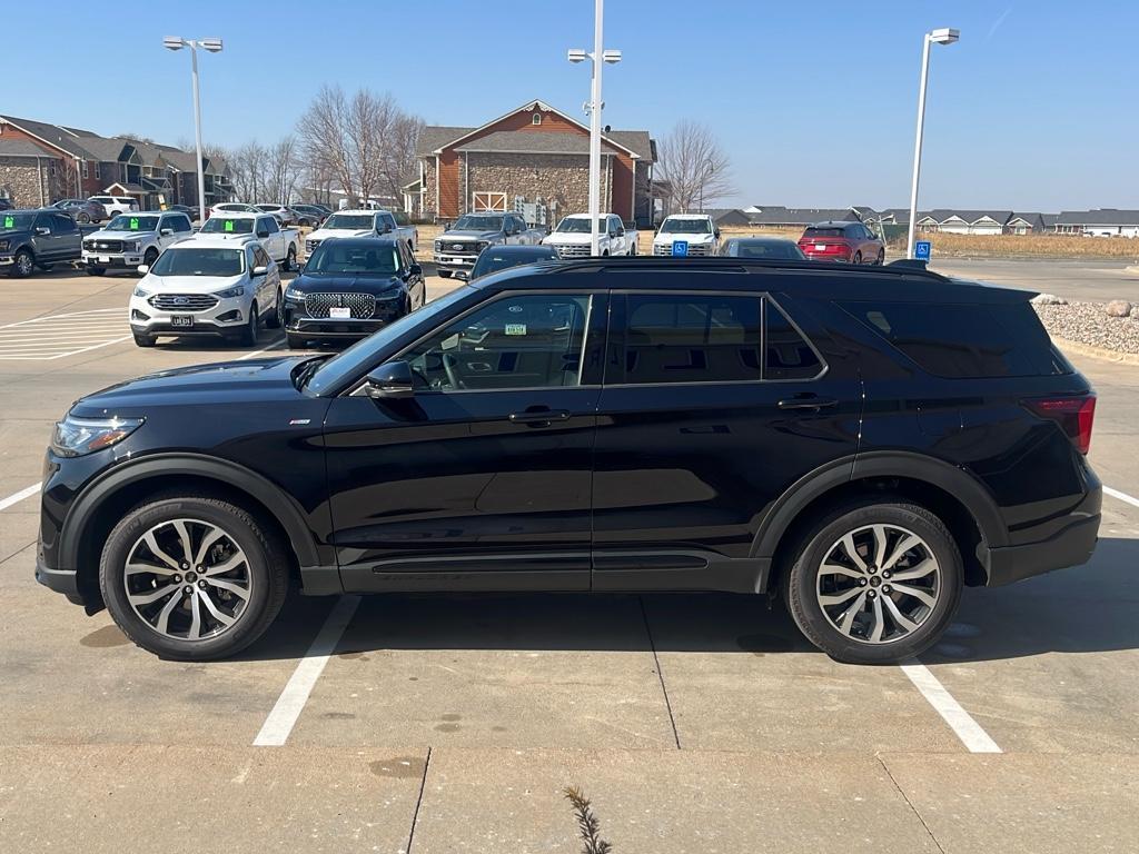 used 2025 Ford Explorer car, priced at $43,590