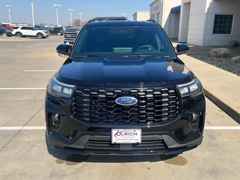 used 2025 Ford Explorer car, priced at $43,590