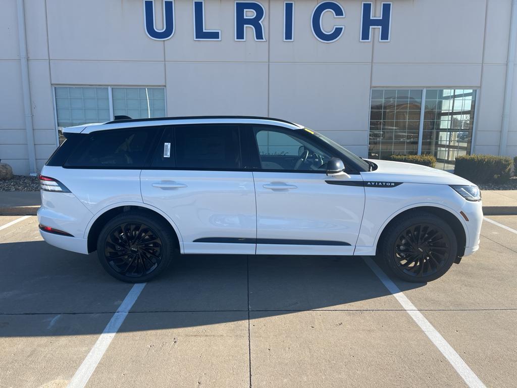 new 2025 Lincoln Aviator car, priced at $81,250