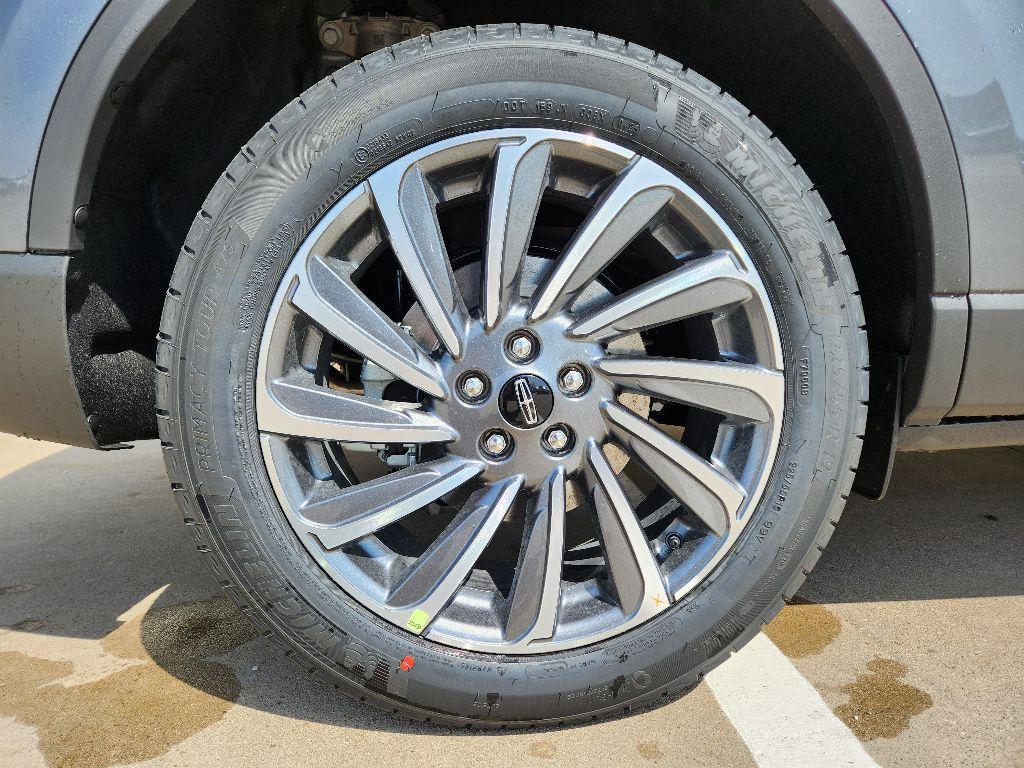 new 2025 Lincoln Corsair car, priced at $48,445