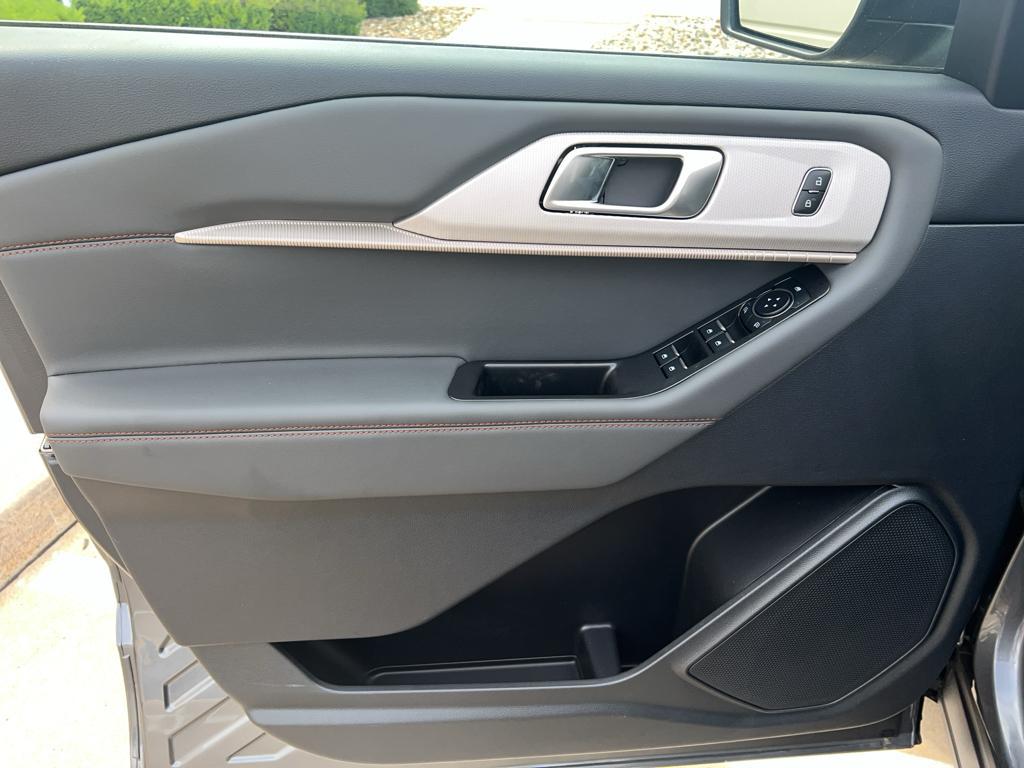 new 2025 Ford Explorer car, priced at $47,445