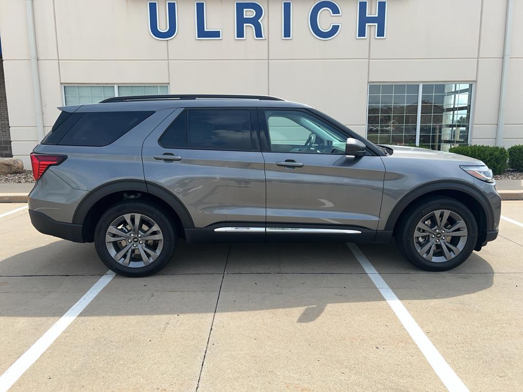 new 2025 Ford Explorer car, priced at $47,445
