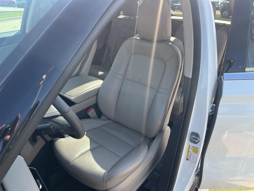 used 2023 Lincoln Aviator car, priced at $41,844