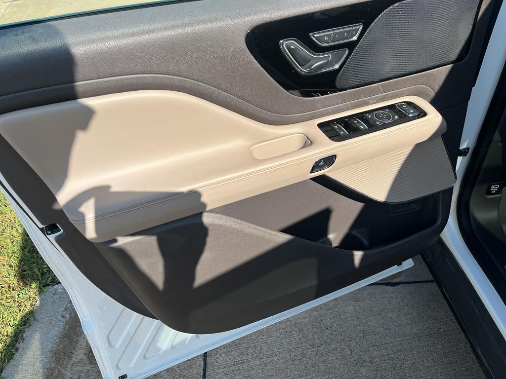 used 2023 Lincoln Aviator car, priced at $41,844