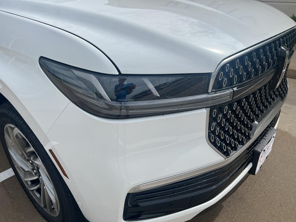 new 2025 Lincoln Navigator car, priced at $103,589