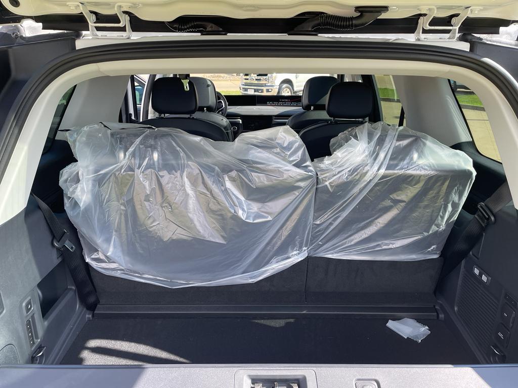 new 2025 Lincoln Navigator car, priced at $103,589