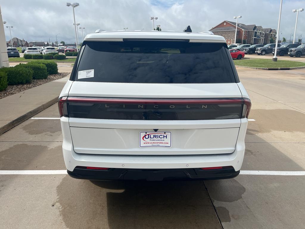 new 2025 Lincoln Navigator car, priced at $106,245