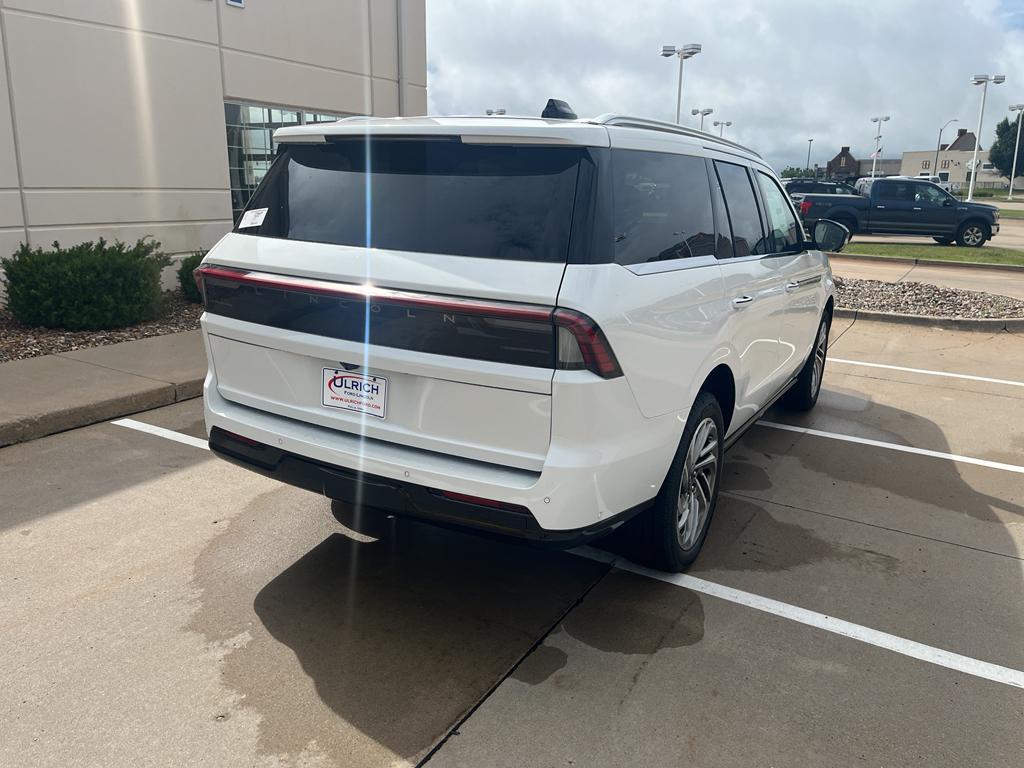 new 2025 Lincoln Navigator car, priced at $106,245