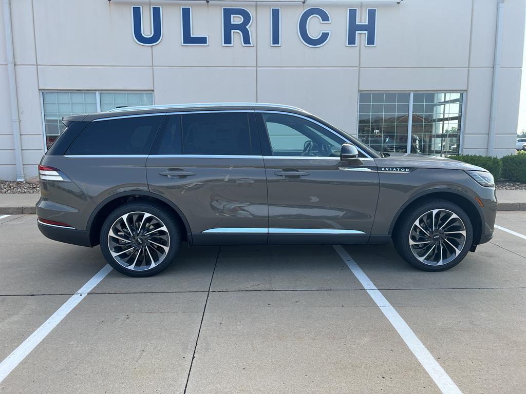 new 2025 Lincoln Aviator car, priced at $80,140