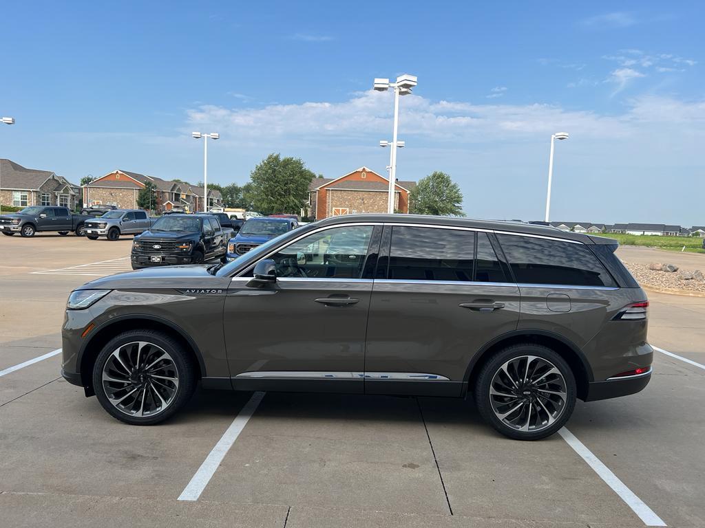 new 2025 Lincoln Aviator car, priced at $80,140