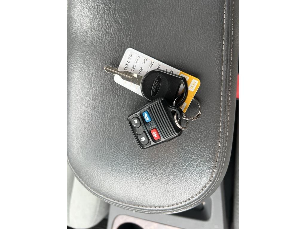 used 2007 Ford Five Hundred car, priced at $7,981