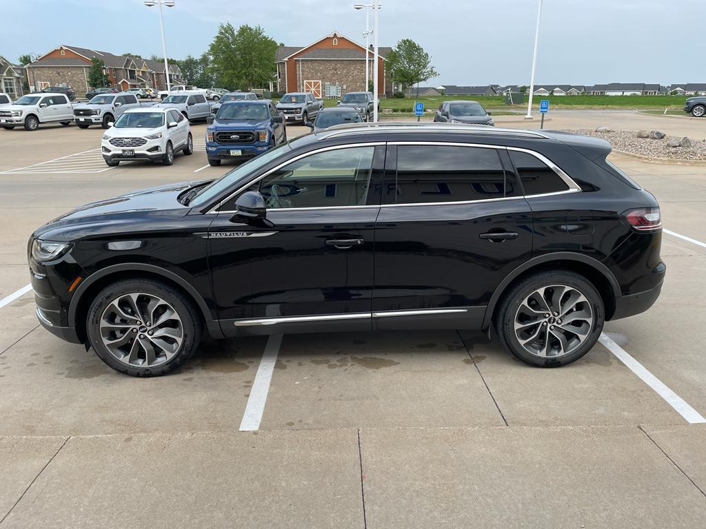 used 2021 Lincoln Nautilus car, priced at $38,950