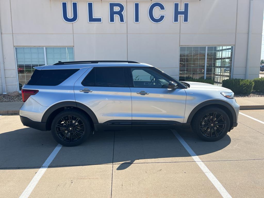 used 2022 Ford Explorer car, priced at $33,985