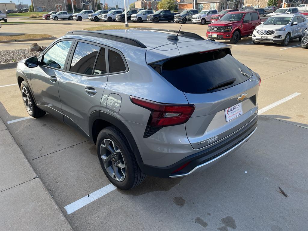 used 2025 Chevrolet Trax car, priced at $21,985