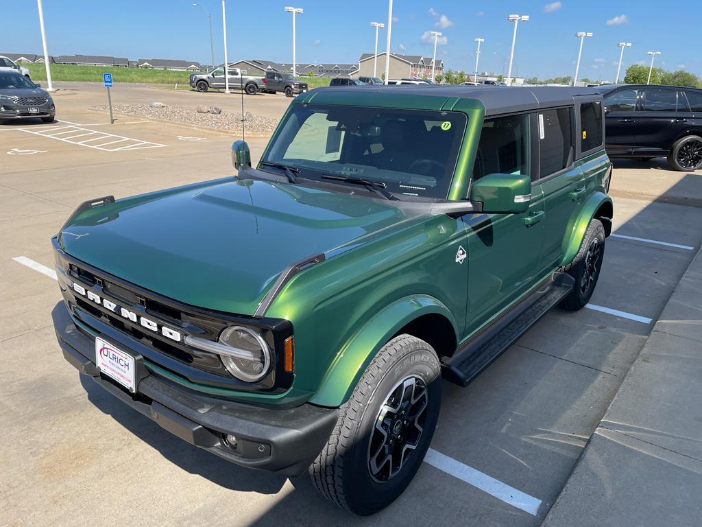 new 2025 Ford Bronco car, priced at $53,269