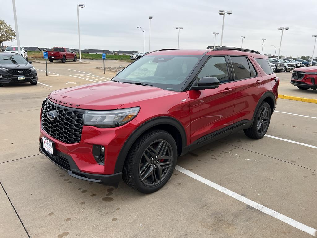 new 2025 Ford Explorer car, priced at $52,325