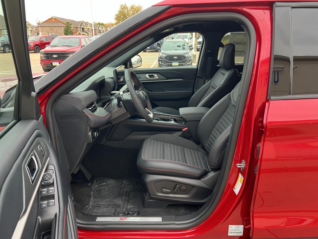 new 2025 Ford Explorer car, priced at $52,325