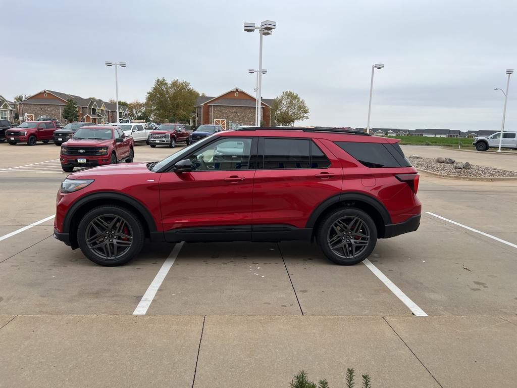 new 2025 Ford Explorer car, priced at $52,325