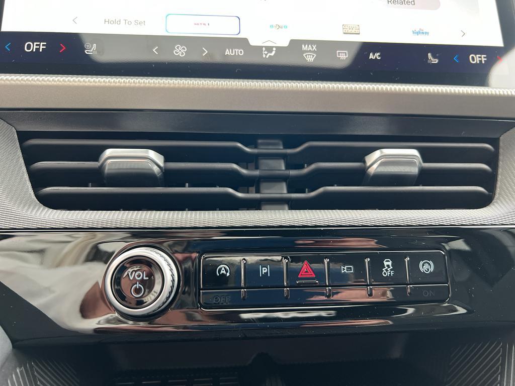 new 2025 Ford Explorer car, priced at $52,325