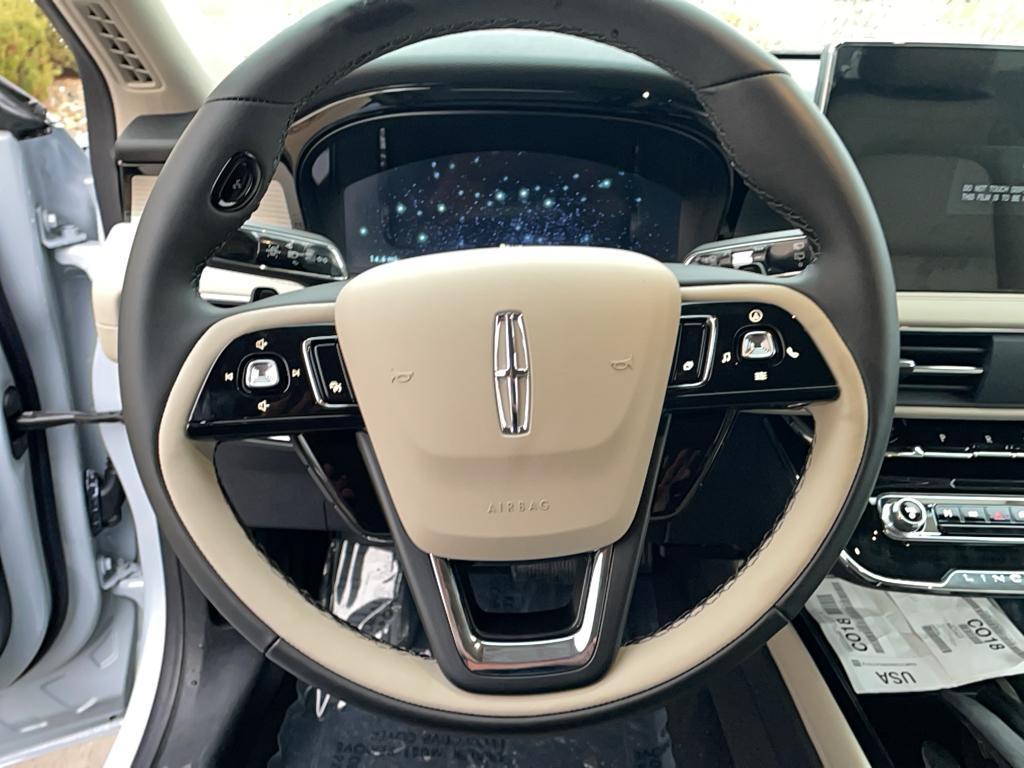 new 2025 Lincoln Corsair car, priced at $43,680