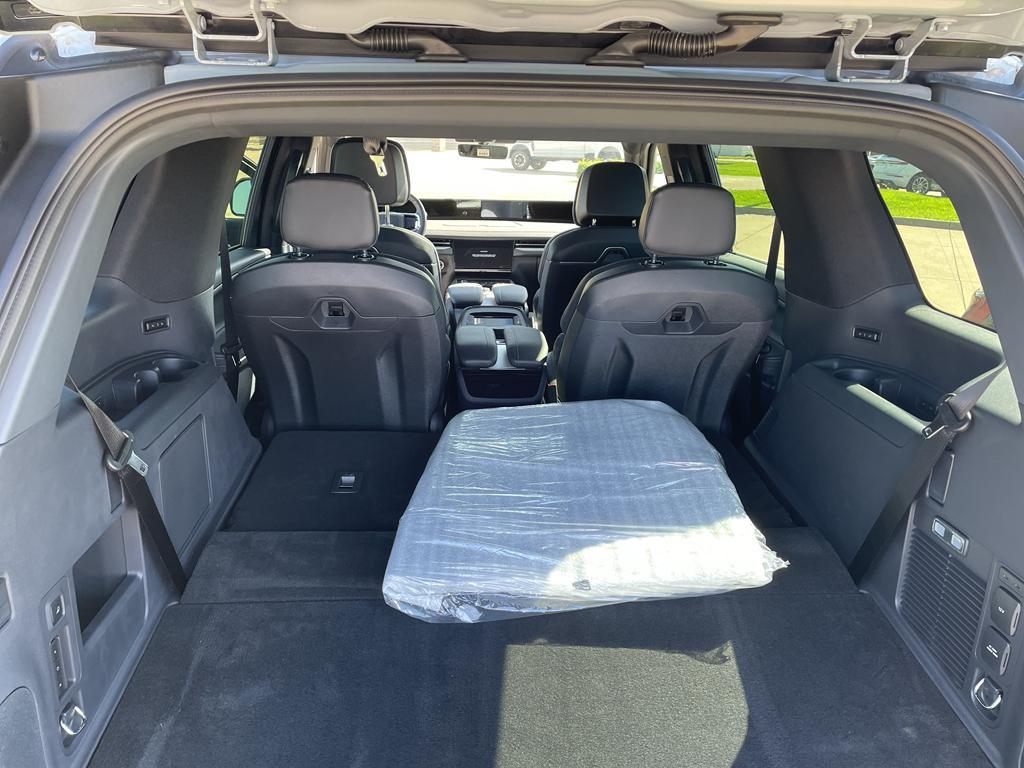 new 2025 Lincoln Navigator car, priced at $107,372