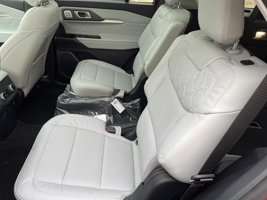 new 2025 Ford Explorer car, priced at $58,510