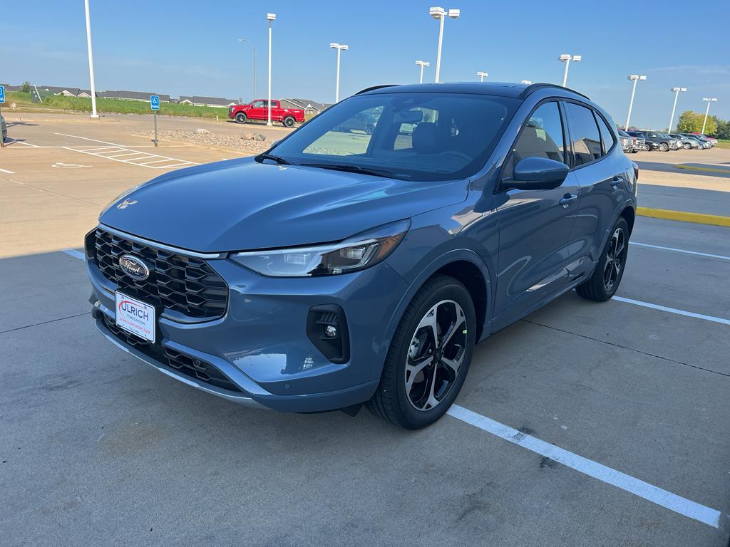 new 2025 Ford Escape car, priced at $43,005