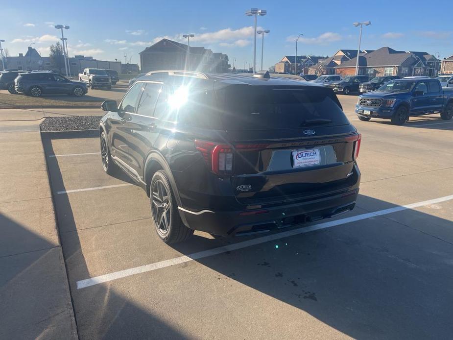 new 2025 Ford Explorer car, priced at $52,740