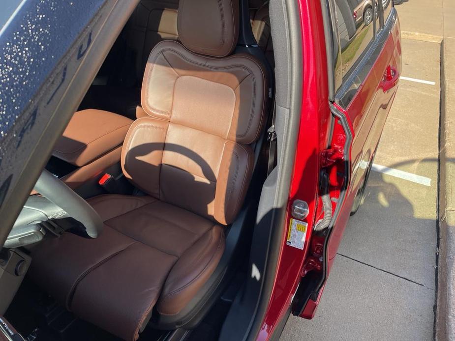 new 2025 Lincoln Aviator car, priced at $81,310