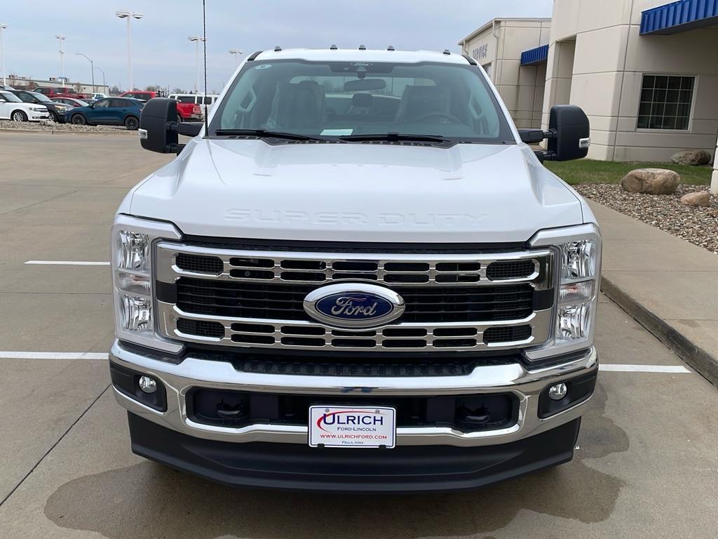 new 2025 Ford F-250 car, priced at $60,650