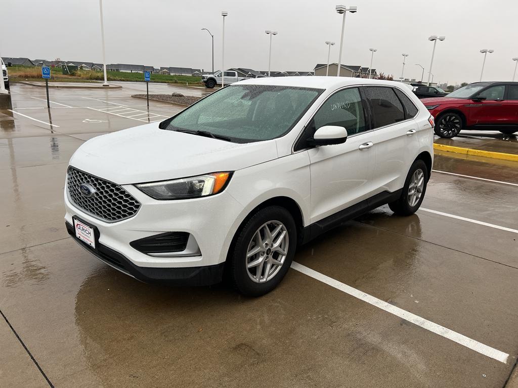 used 2024 Ford Edge car, priced at $26,299