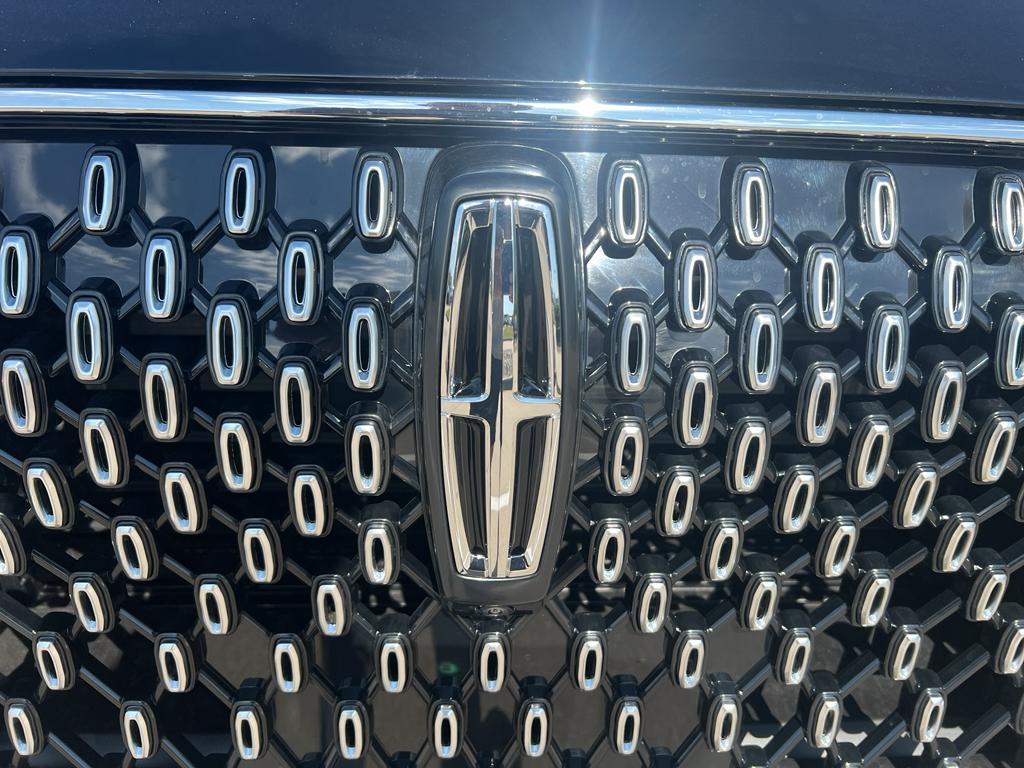 new 2025 Lincoln Aviator car, priced at $63,990