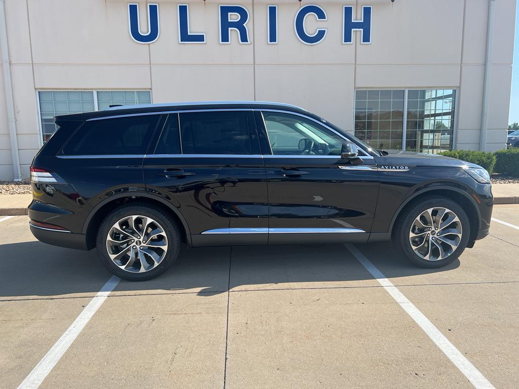 new 2025 Lincoln Aviator car, priced at $63,990